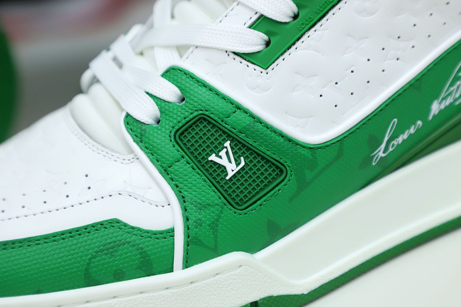 Louis Vuitton  LV   Trainer