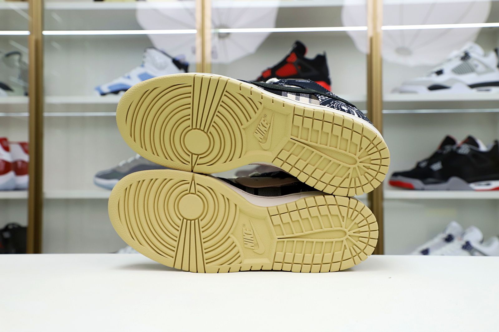 TRAVIS SCOTT X DUNK LOW PREMIUM QS SB 'CACTUS JACK'