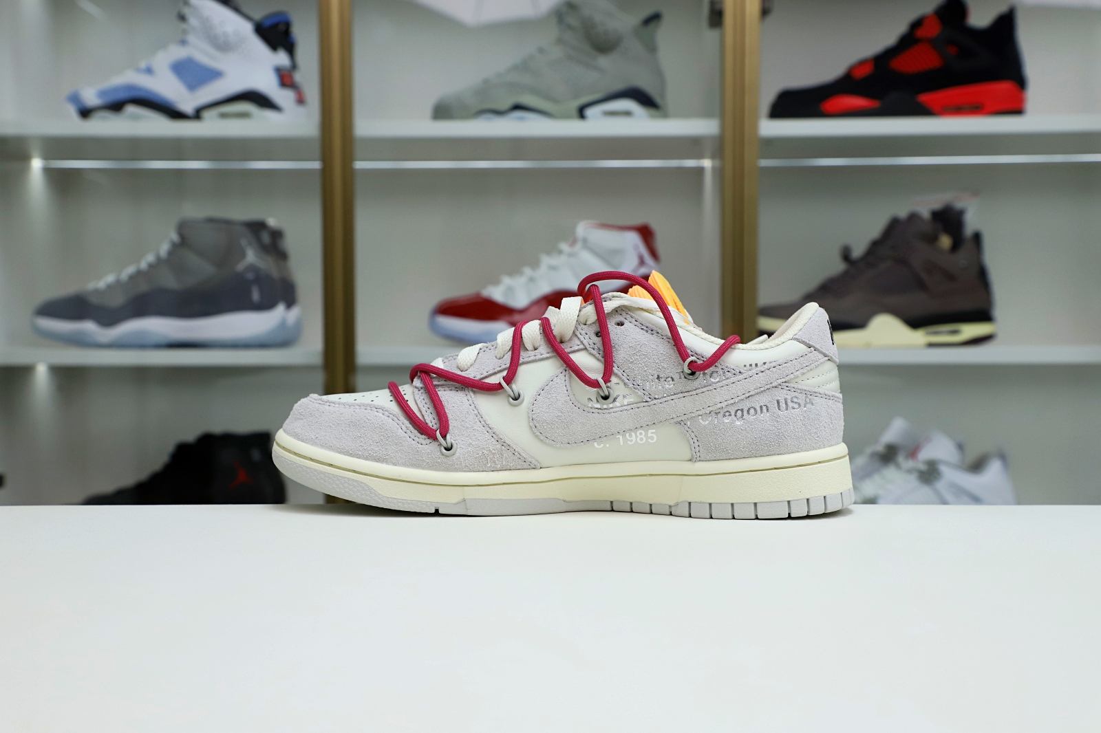 Off-White x Nike Dunk Low 