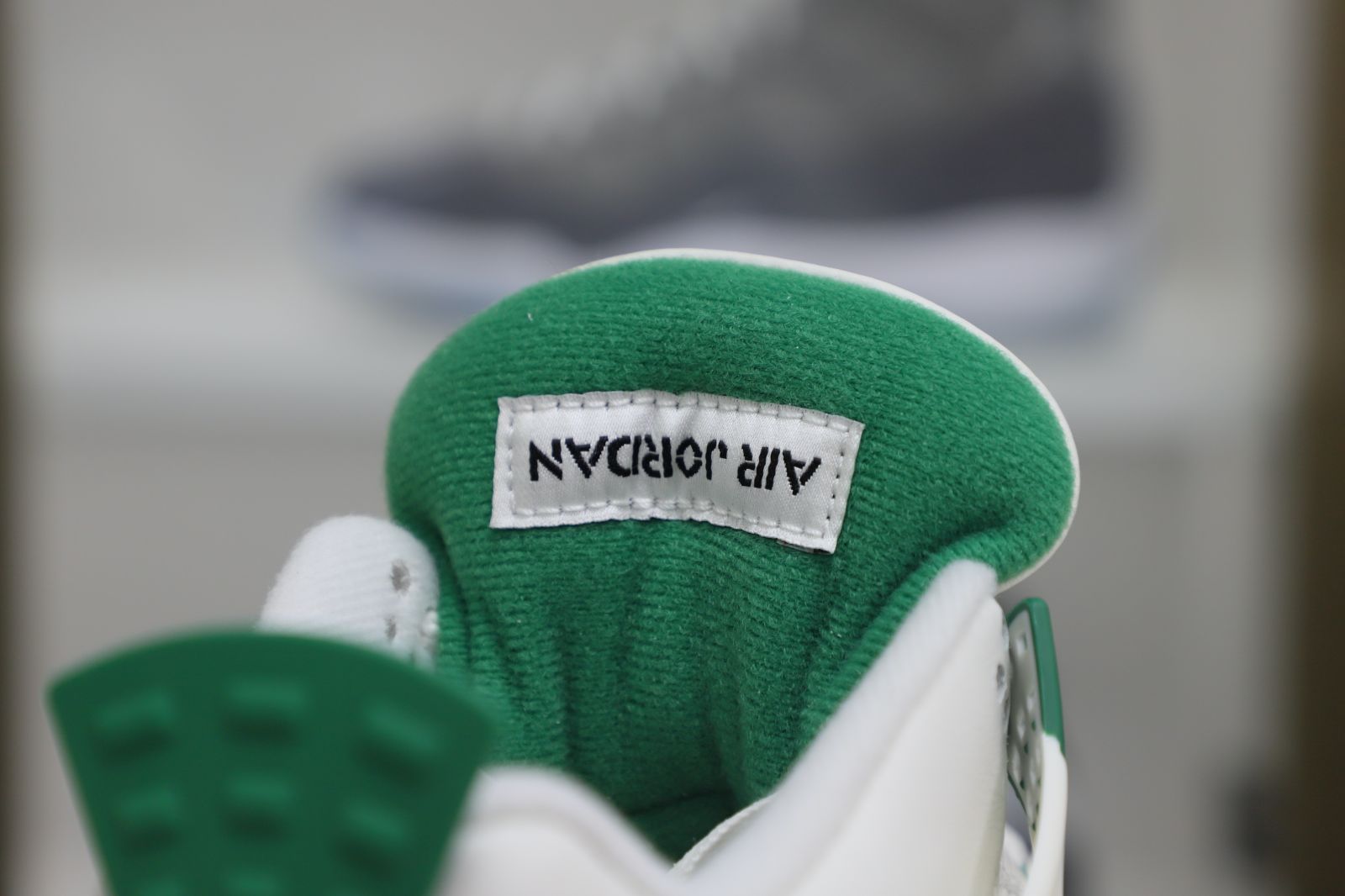 NIKE SB X AIR JORDAN 4 RETRO 'PINE GREEN'