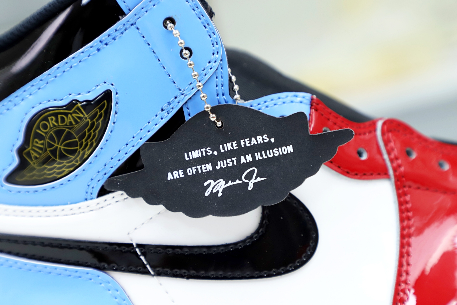 AIR JORDAN 1 RETRO HIGH OG 'FEARLESS'