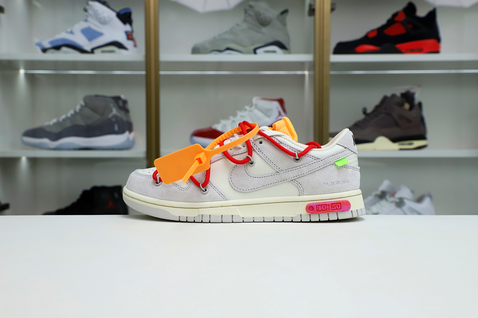 Off-White x Nike Dunk Low 