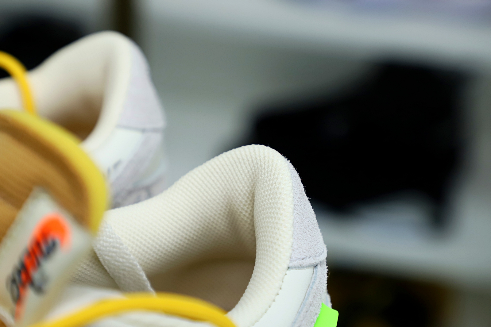 Off-White x Nike Dunk Low 