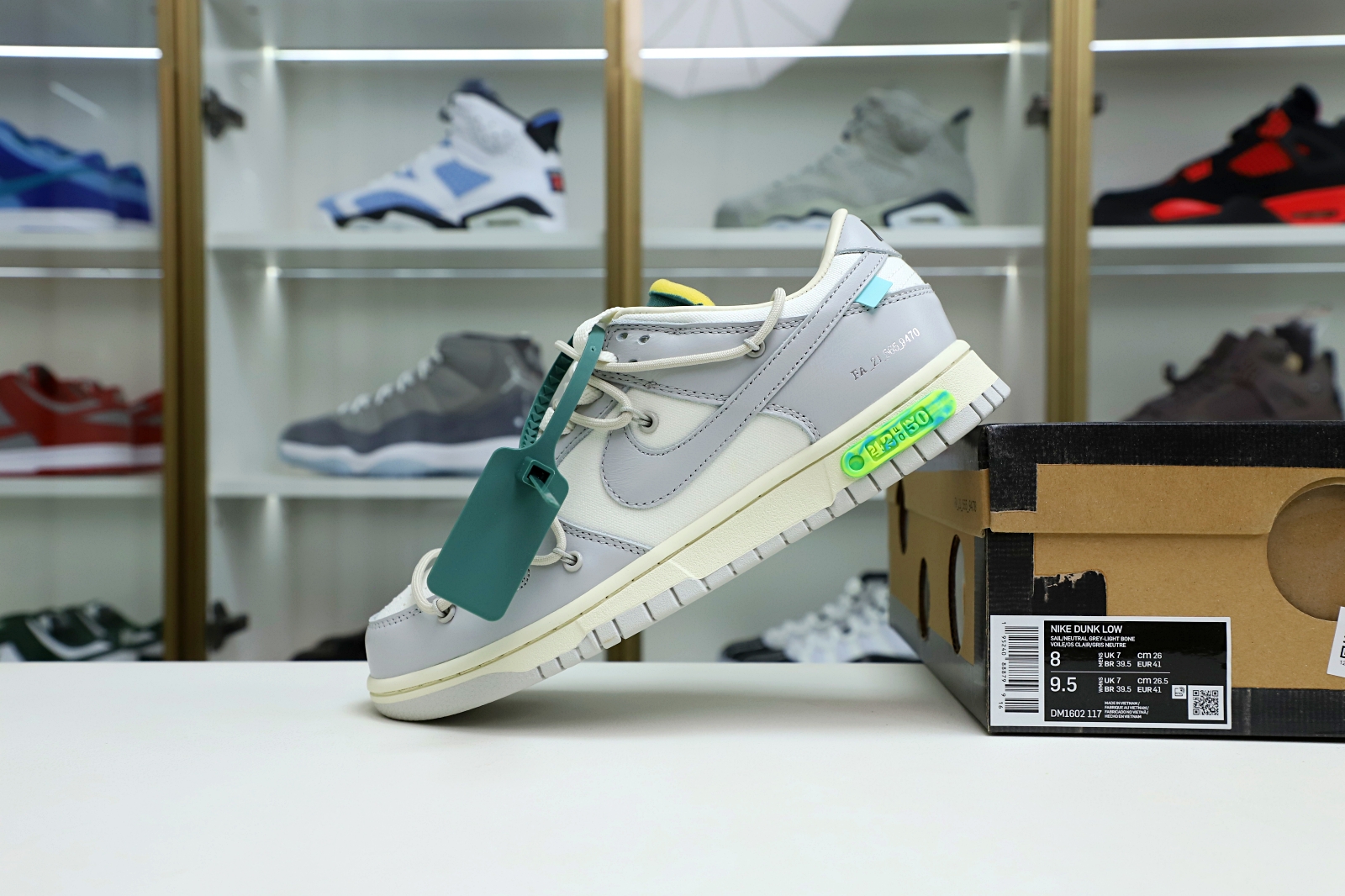 Off-White x Nike Dunk Low 