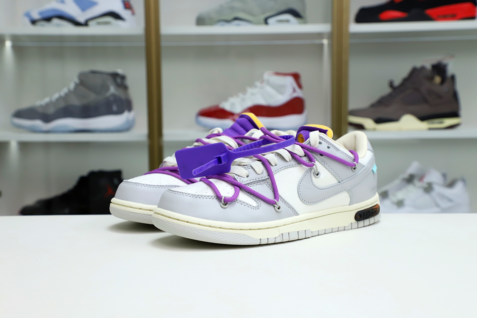 Off-White x Nike Dunk Low 