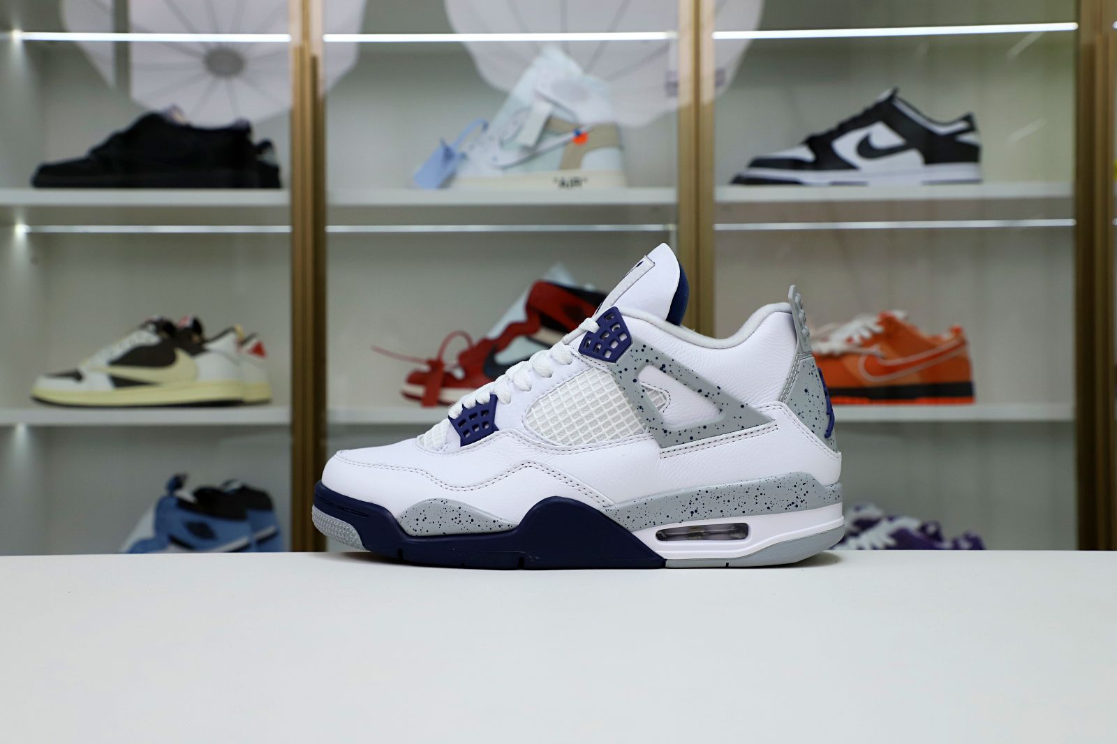 AIR JORDAN 4 RETRO 