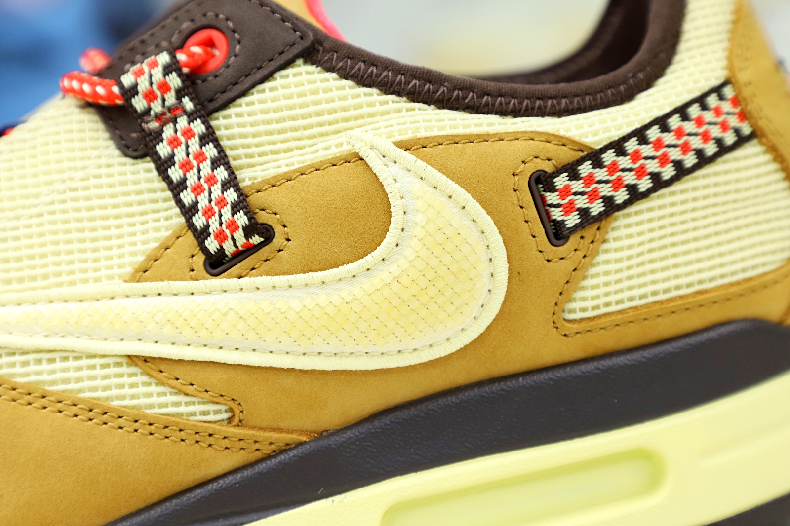 TRAVIS SCOTT NIKE AIR MAX 1 DO9392-701