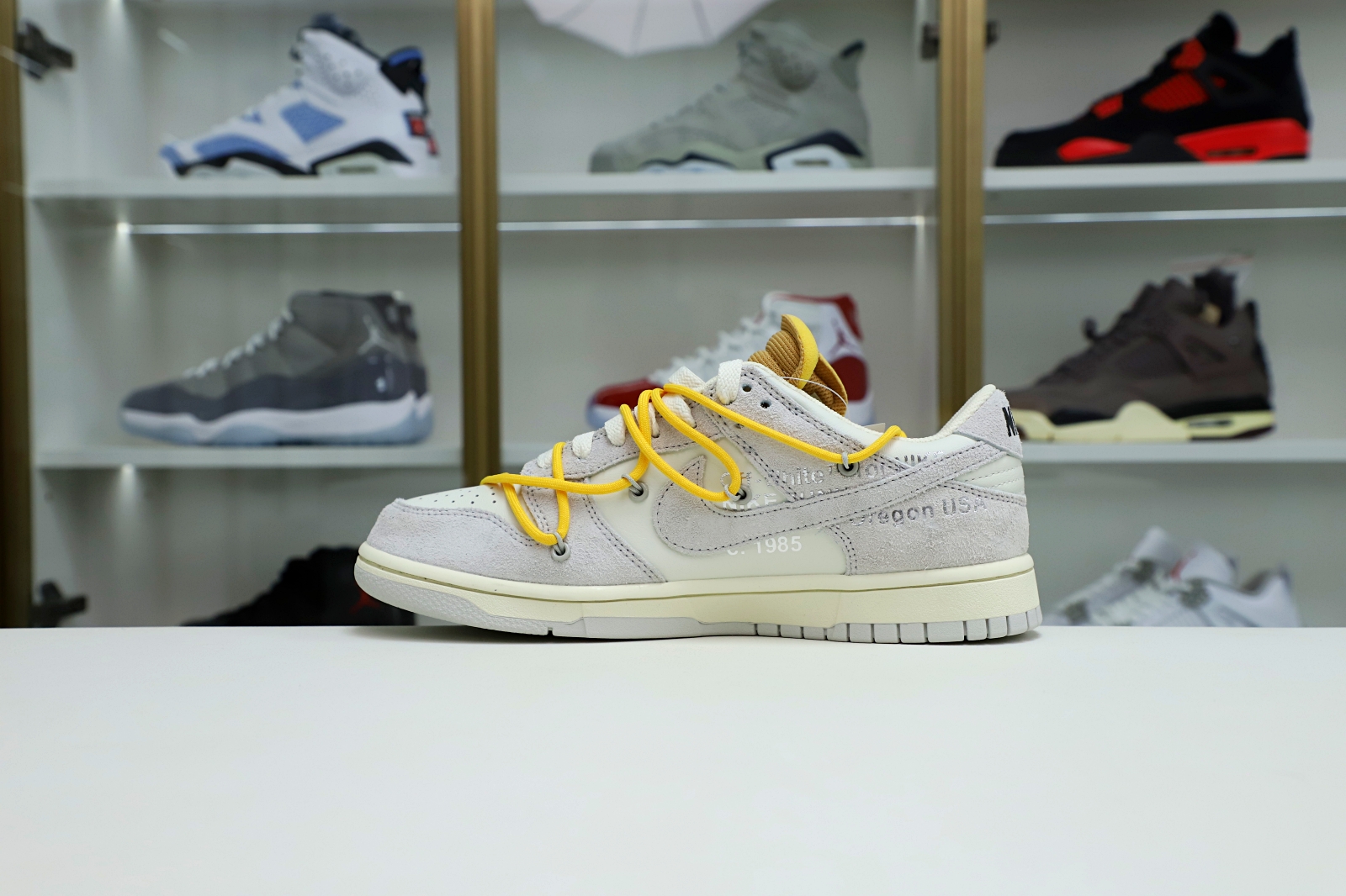 Off-White x Nike Dunk Low 