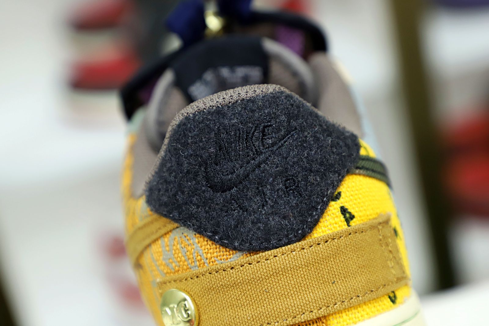 TRAVIS SCOTT X AIR FORCE 1 LOW 'CACTUS