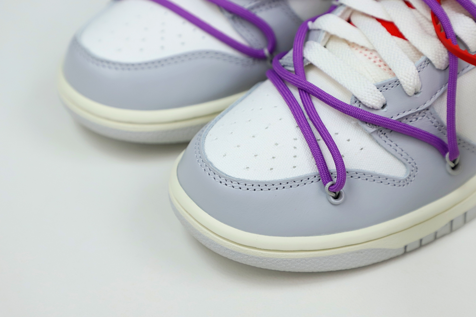 Off-White x Nike Dunk Low 