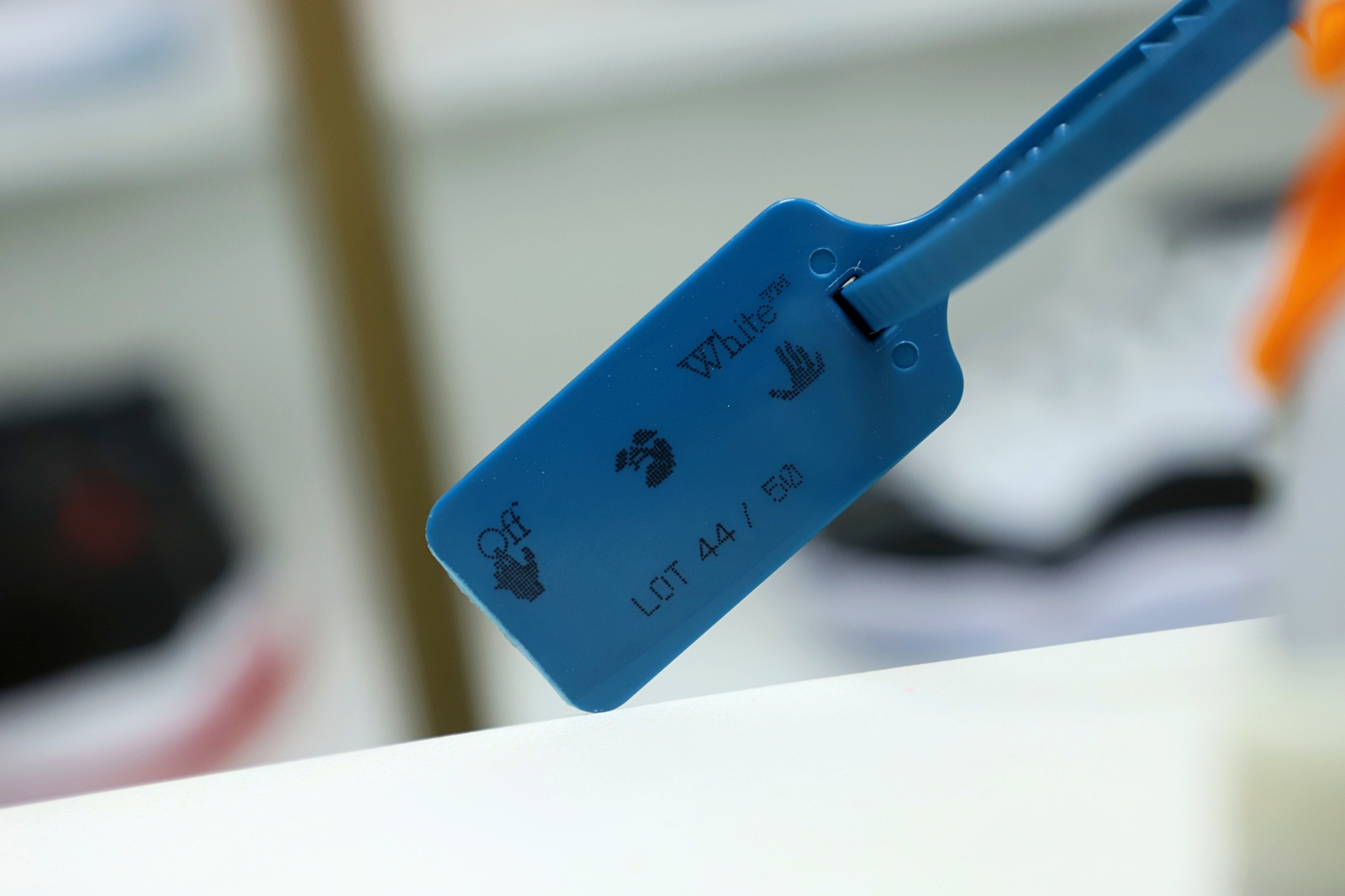 Off-White x Nike Dunk Low 