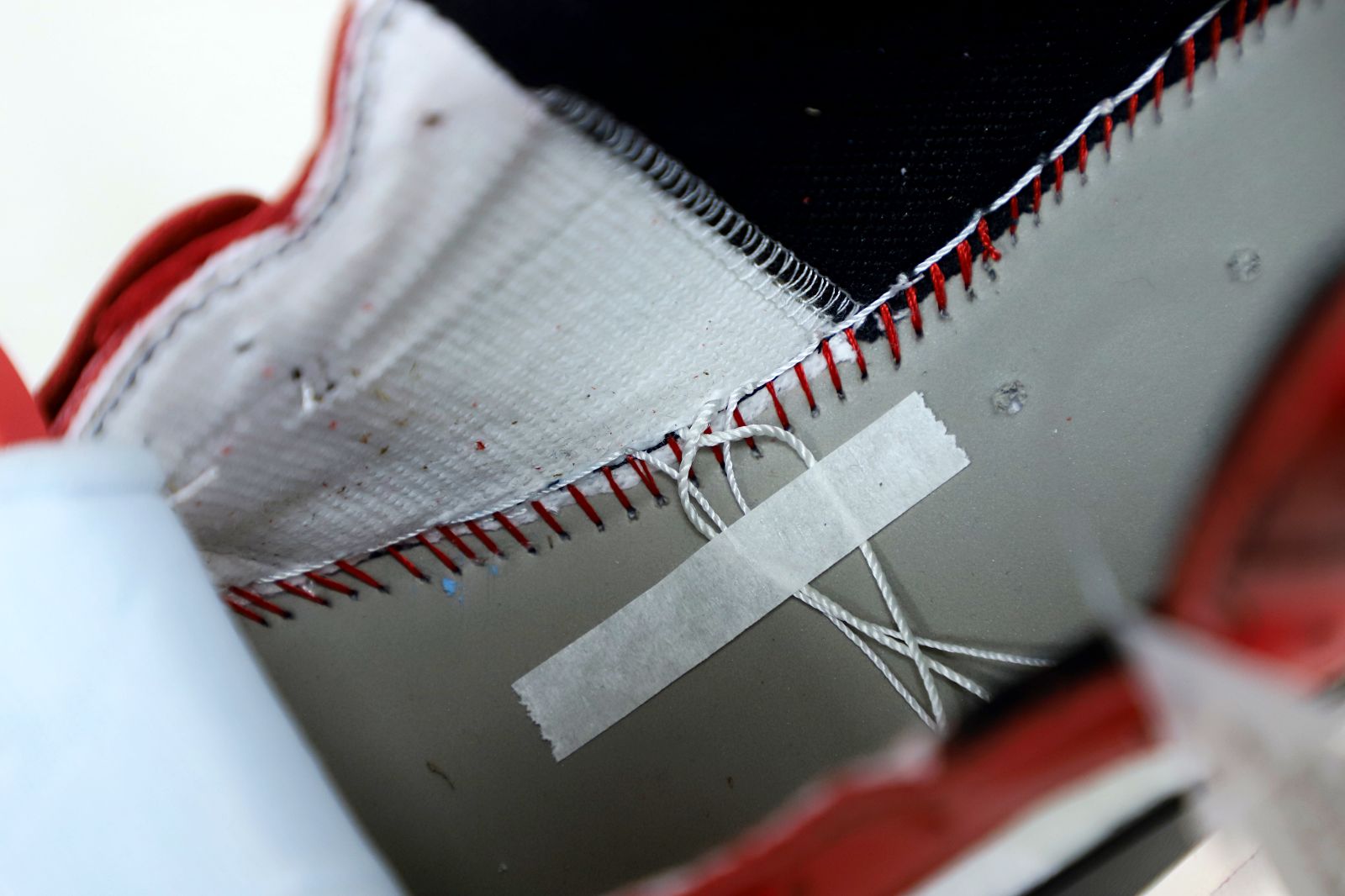 OFF-WHITE X AIR JORDAN 1 RETRO HIGH OG 'CHICAGO'