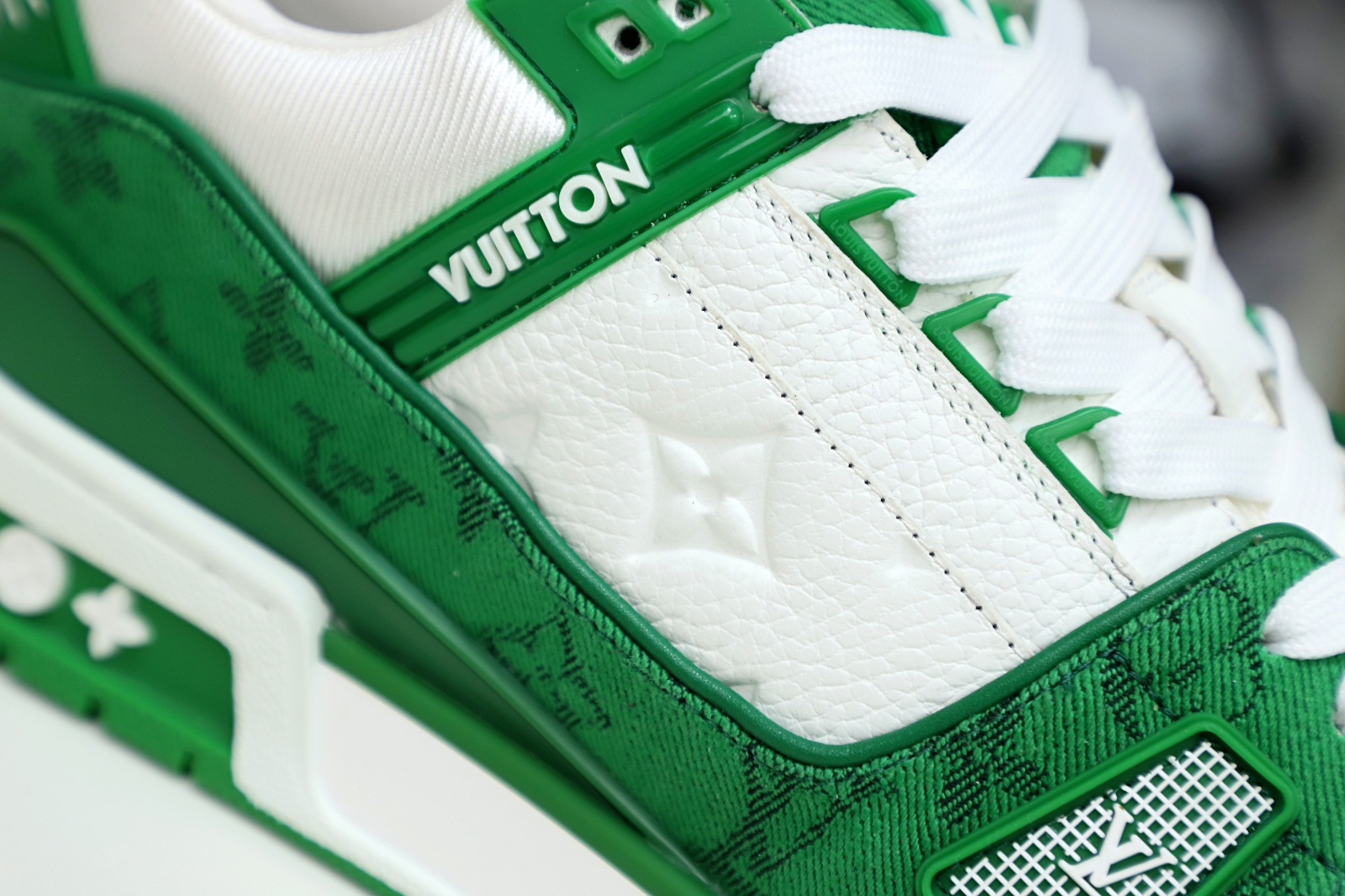 Louis Vuitton  LV    Trainer