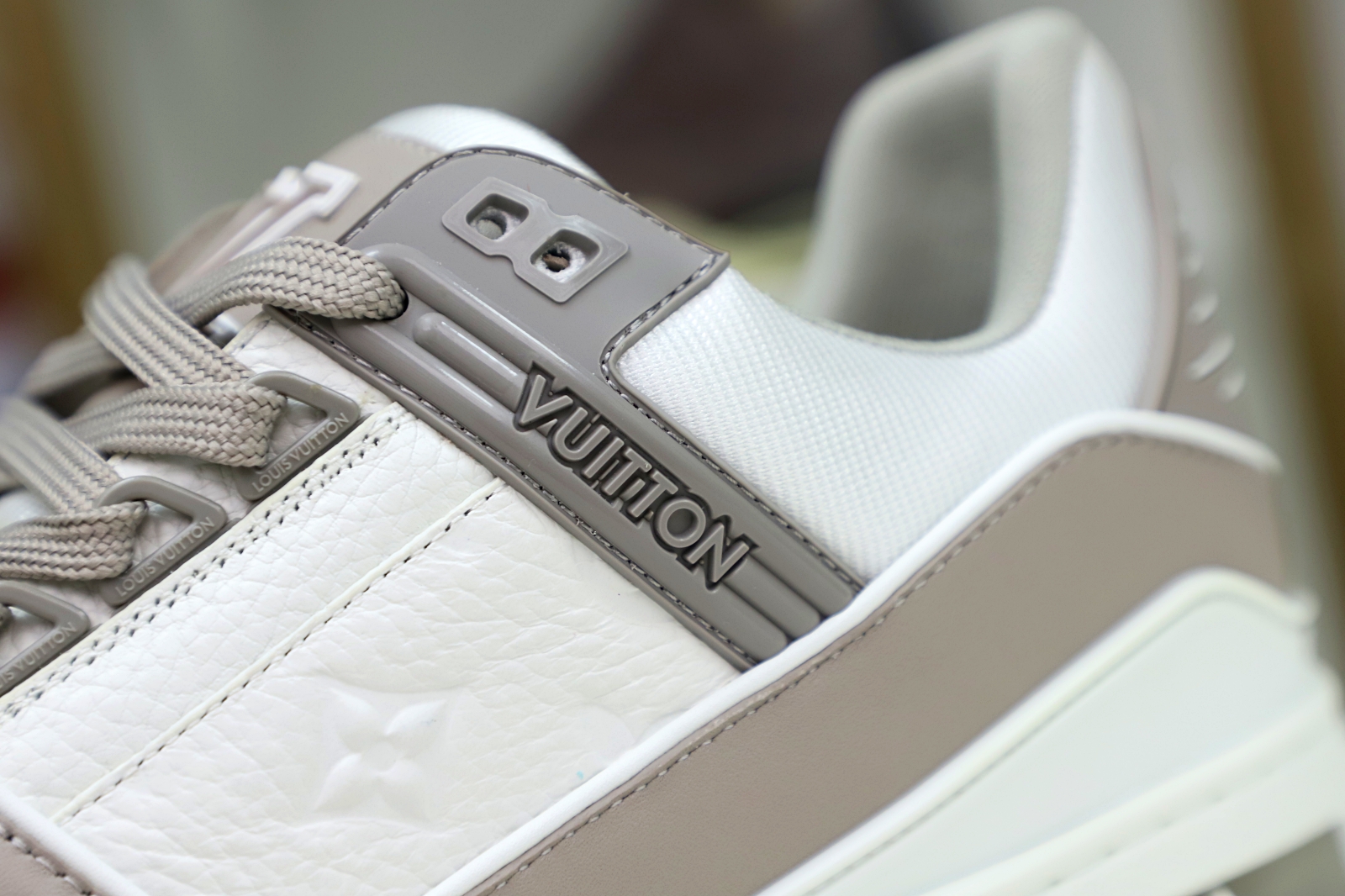 Louis Vuitton  LV   Trainer