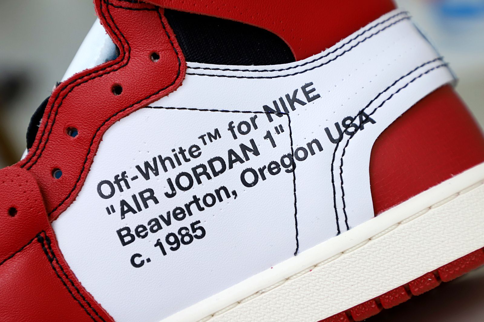 OFF-WHITE X AIR JORDAN 1 RETRO HIGH OG 'CHICAGO'