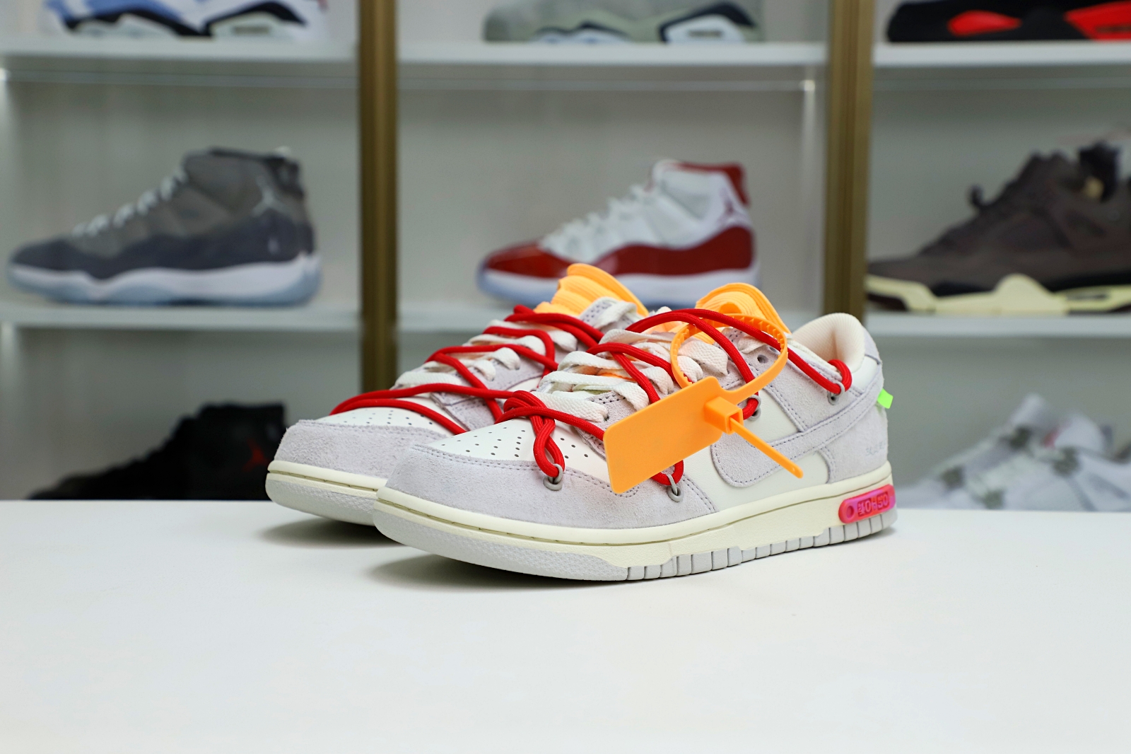 Off-White x Nike Dunk Low 
