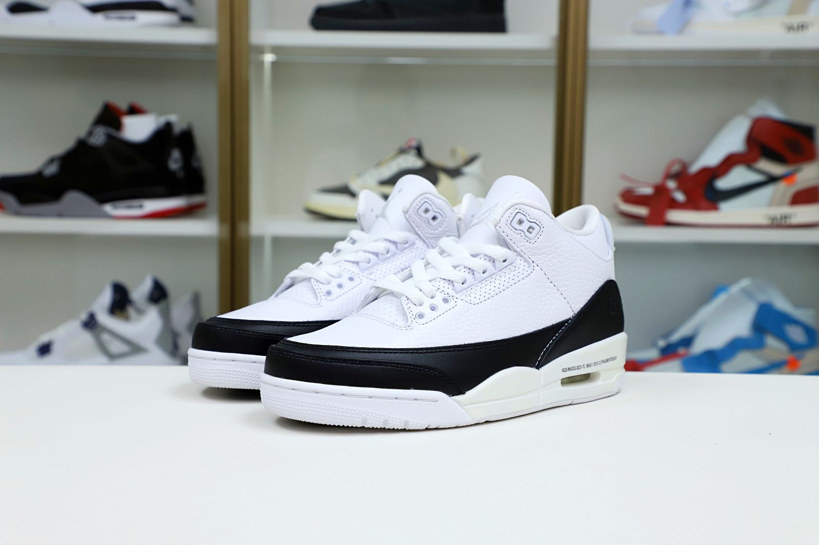 FRAGMENT DESIGN X AIR JORDAN 3 RETRO SP 'WHITE'