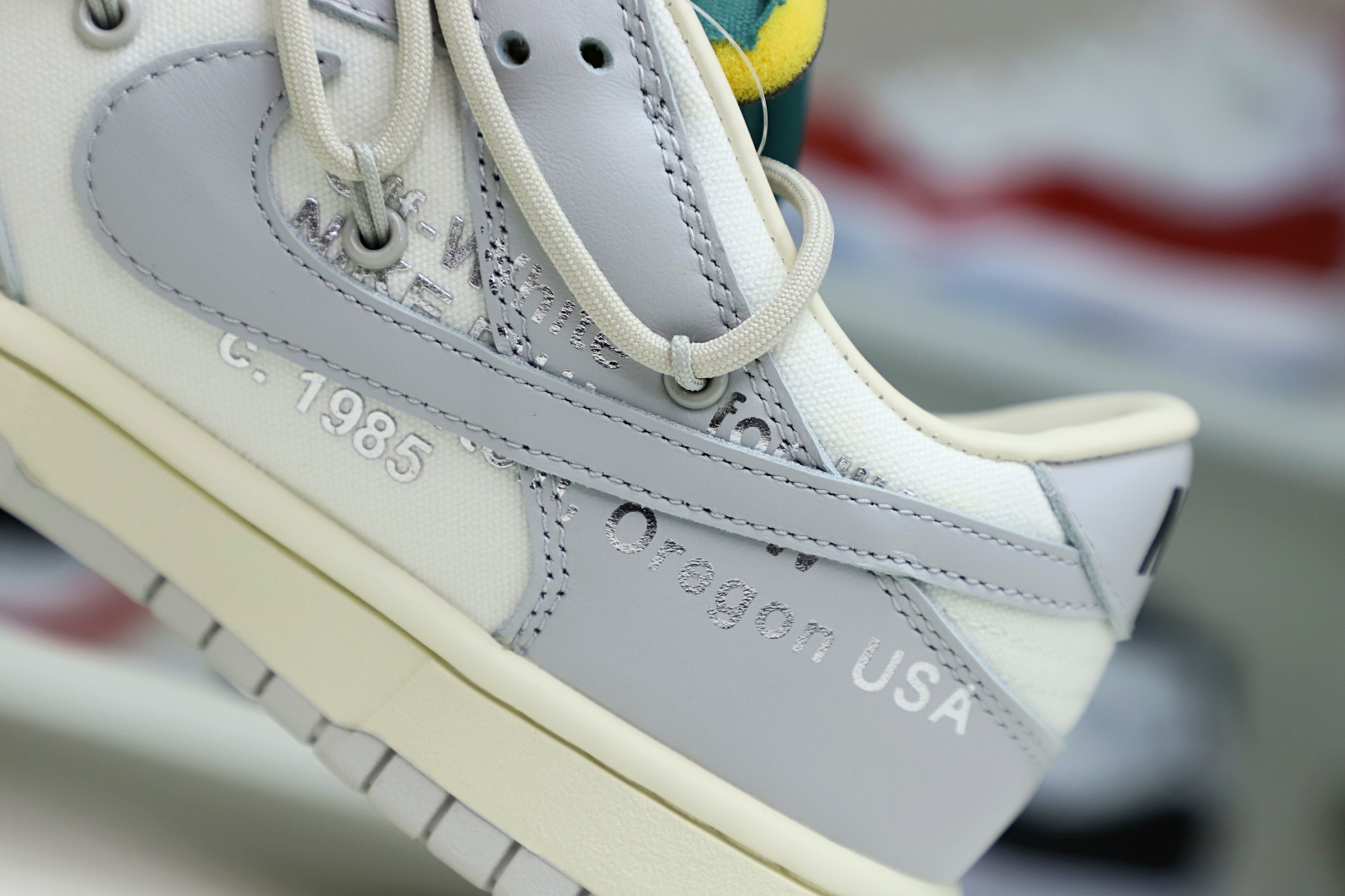 Off-White x Nike Dunk Low 