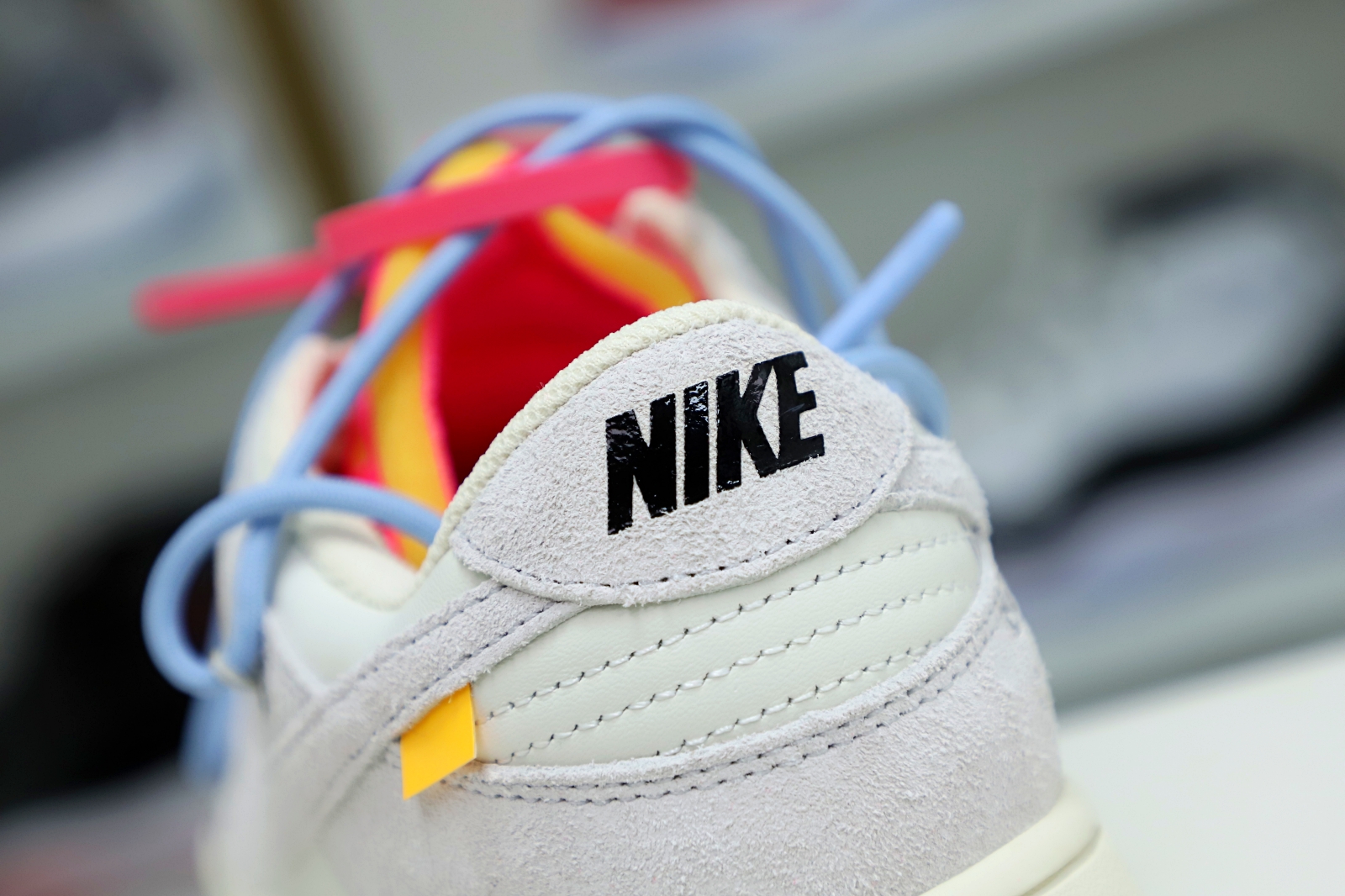 Off-White x Nike Dunk Low 