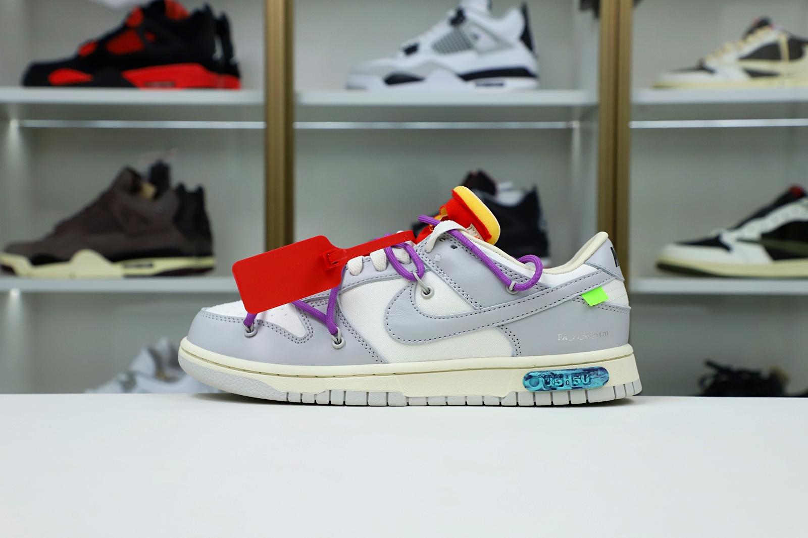 Off-White x Nike Dunk Low 