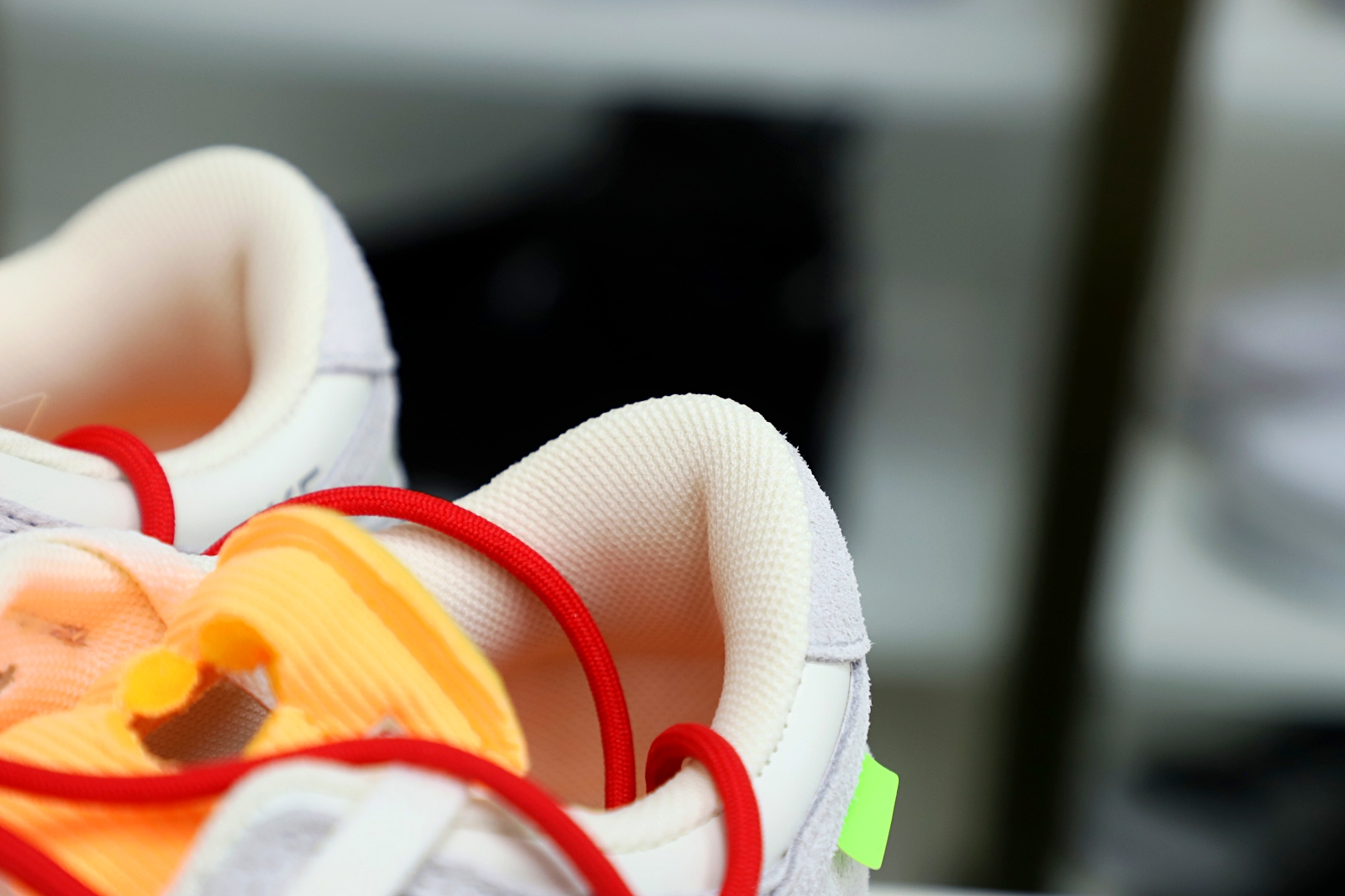 Off-White x Nike Dunk Low 