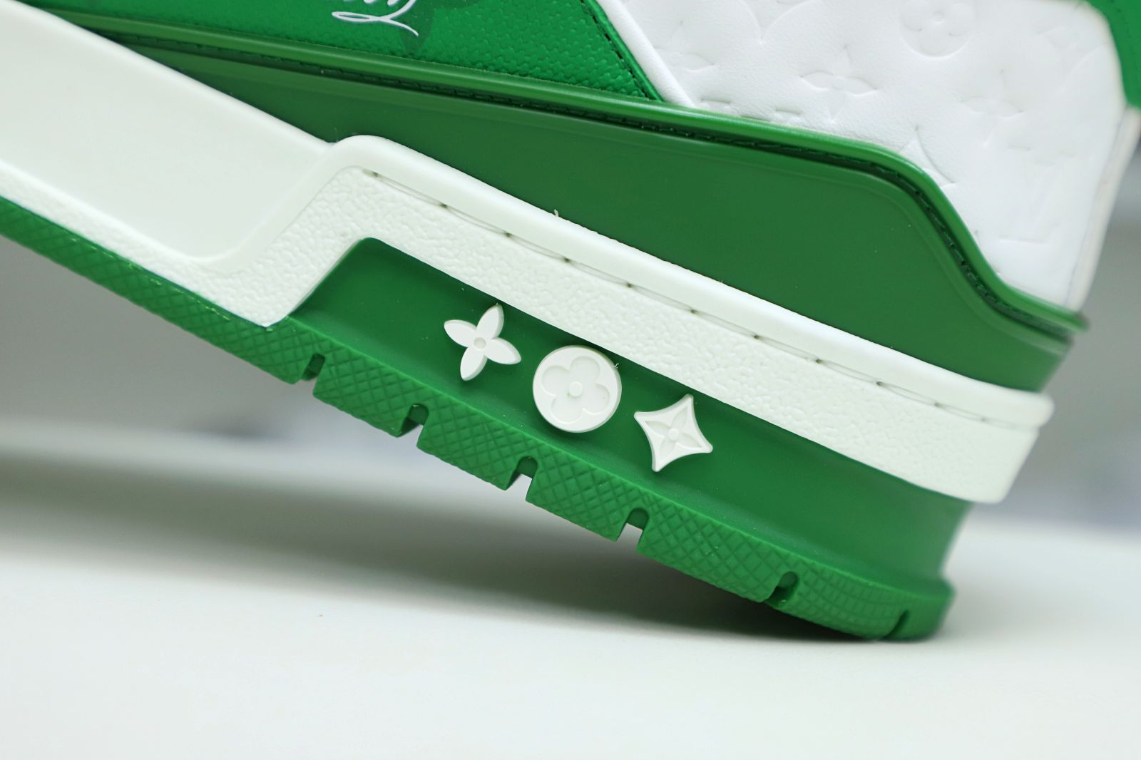 Louis Vuitton  LV   Trainer