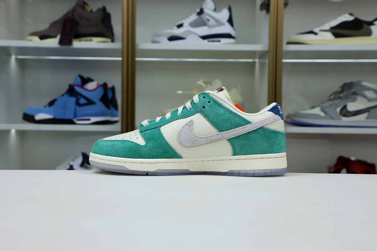 KASINA X DUNK LOW 'ROAD SIGN'