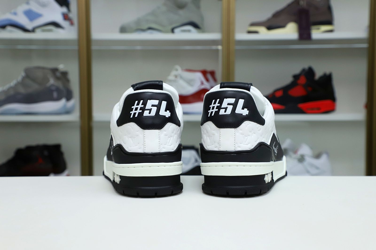 Louis Vuitton  LV   Trainer