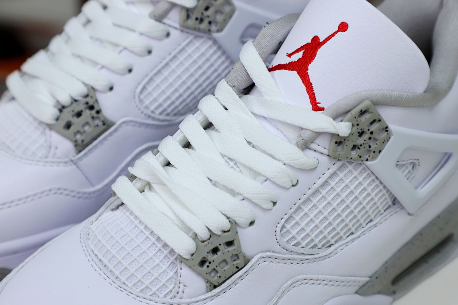 AIR JORDAN 4 RETRO 'WHITE OREO'