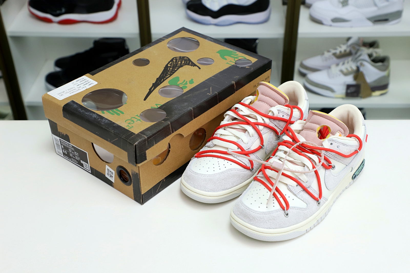 Off-White x Nike Dunk Low 