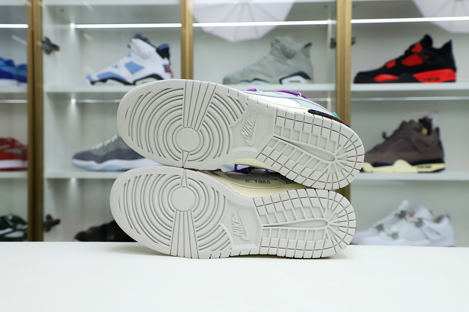 Off-White x Nike Dunk Low 