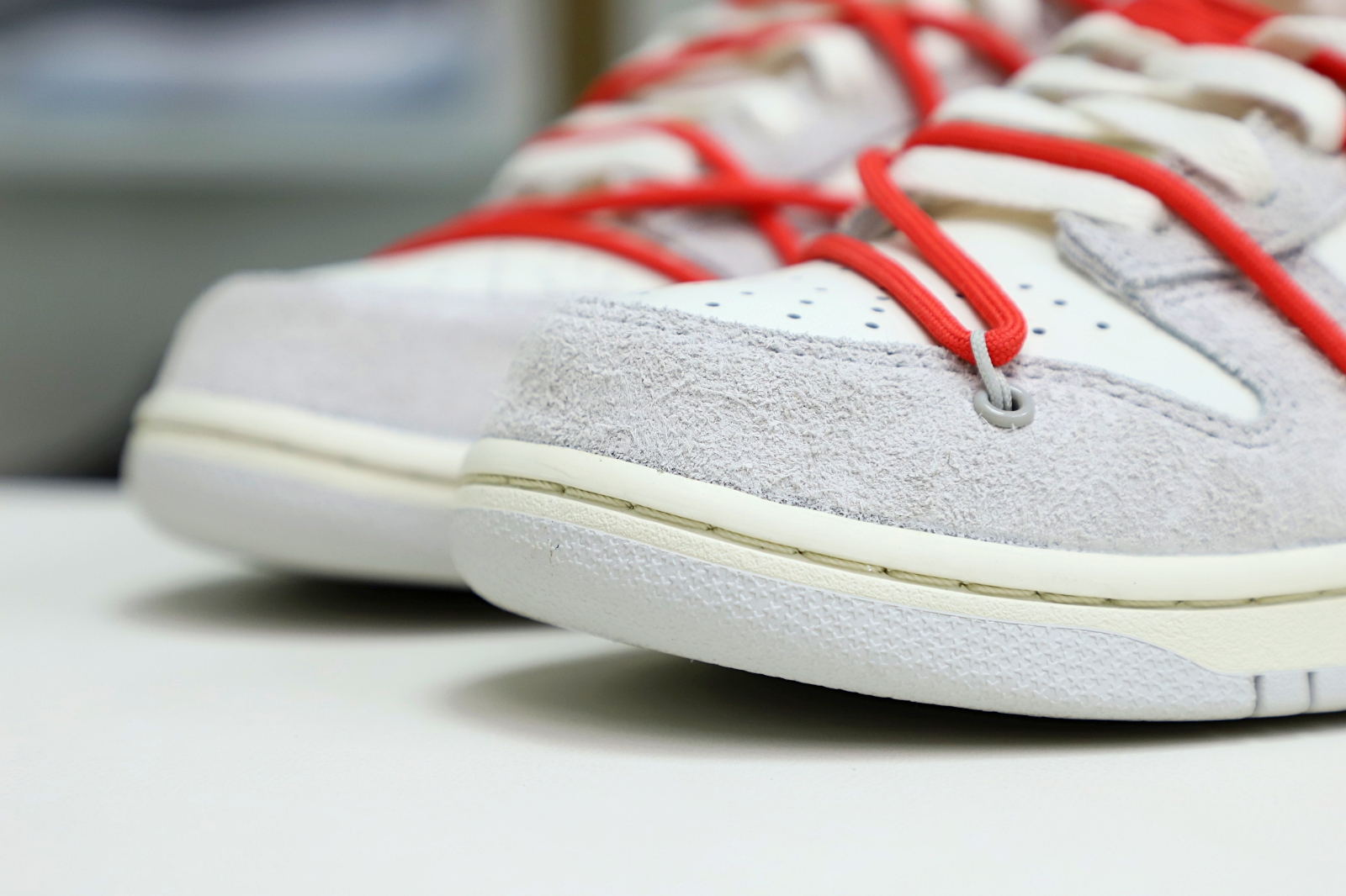 Off-White x Nike Dunk Low 