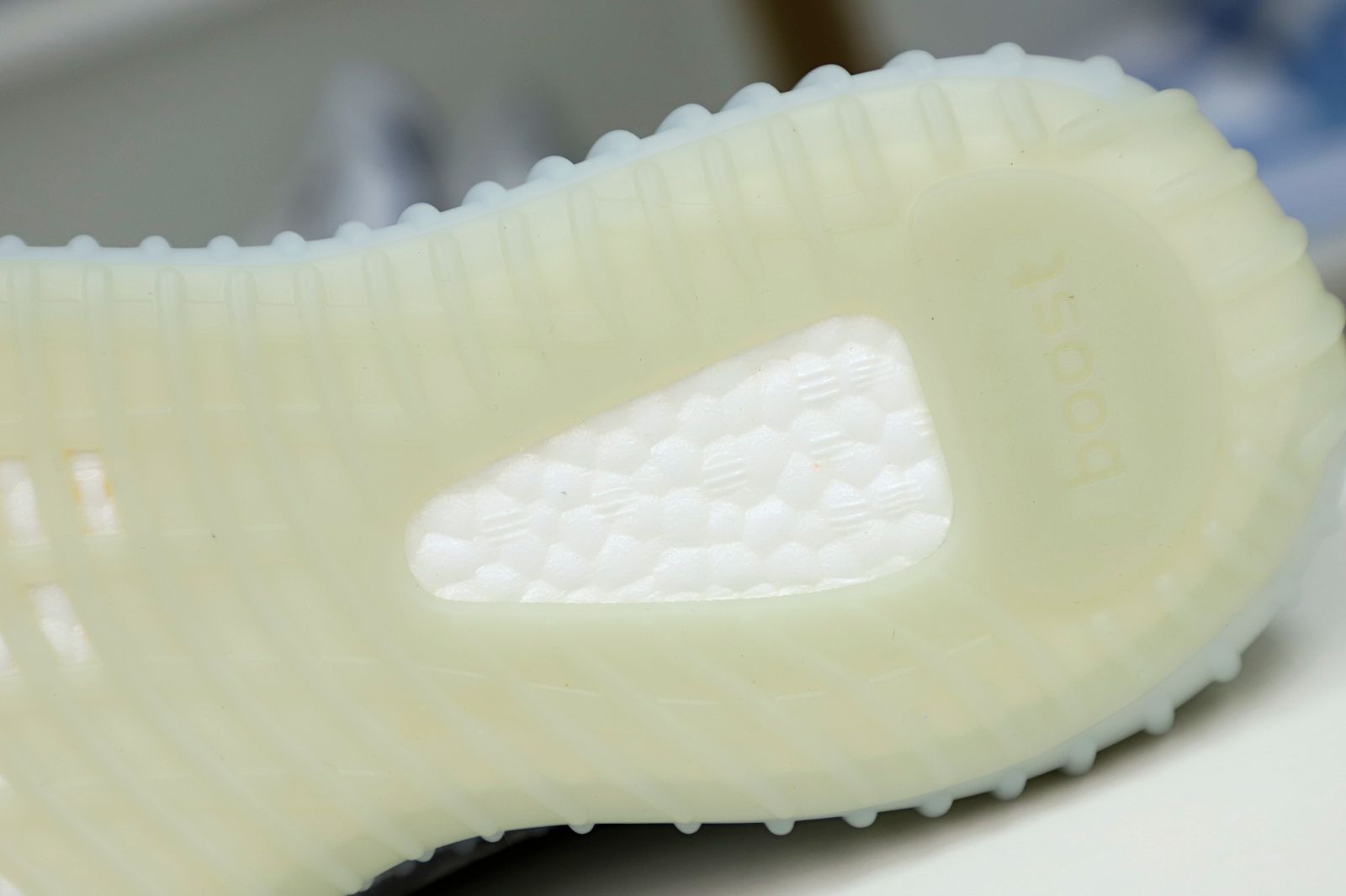 YEEZY BOOST 350 V2 'BLUE TINT'