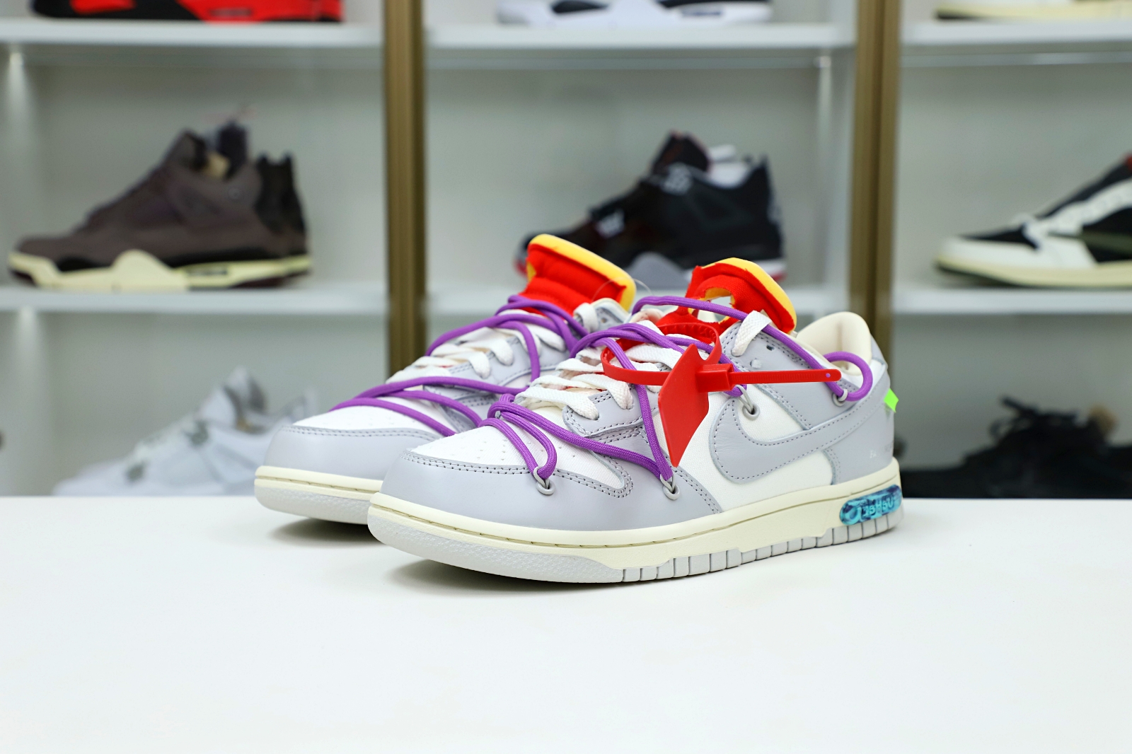 Off-White x Nike Dunk Low 