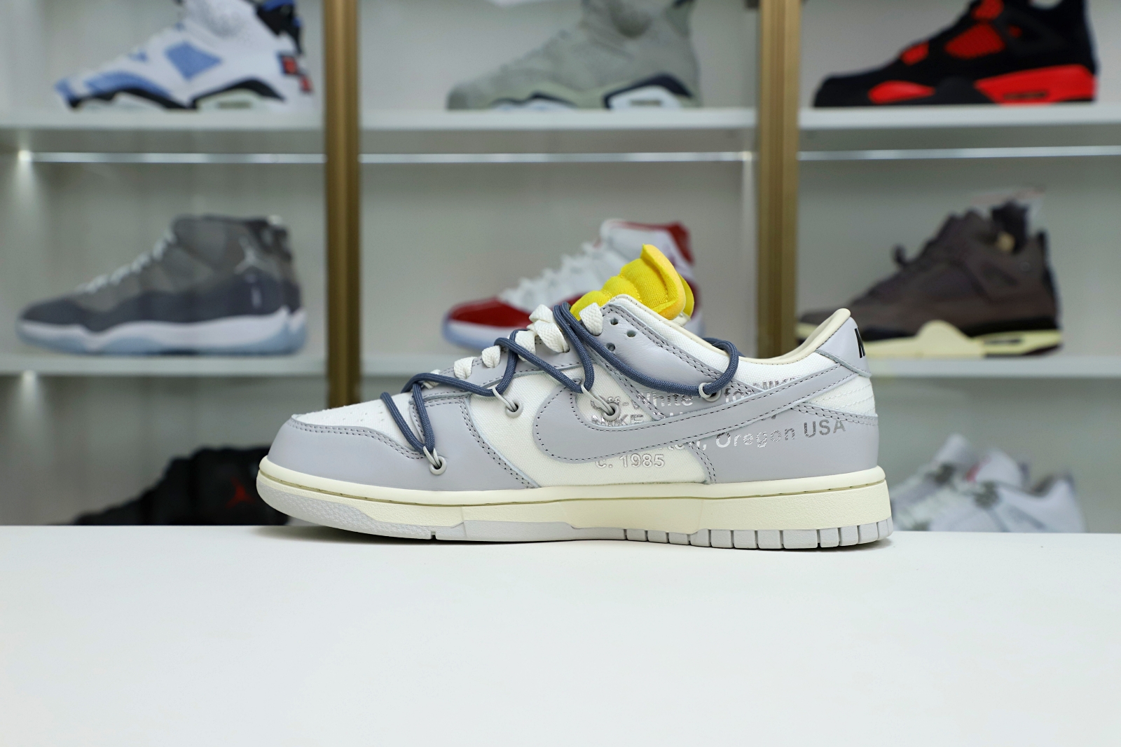 Off-White x Nike Dunk Low
