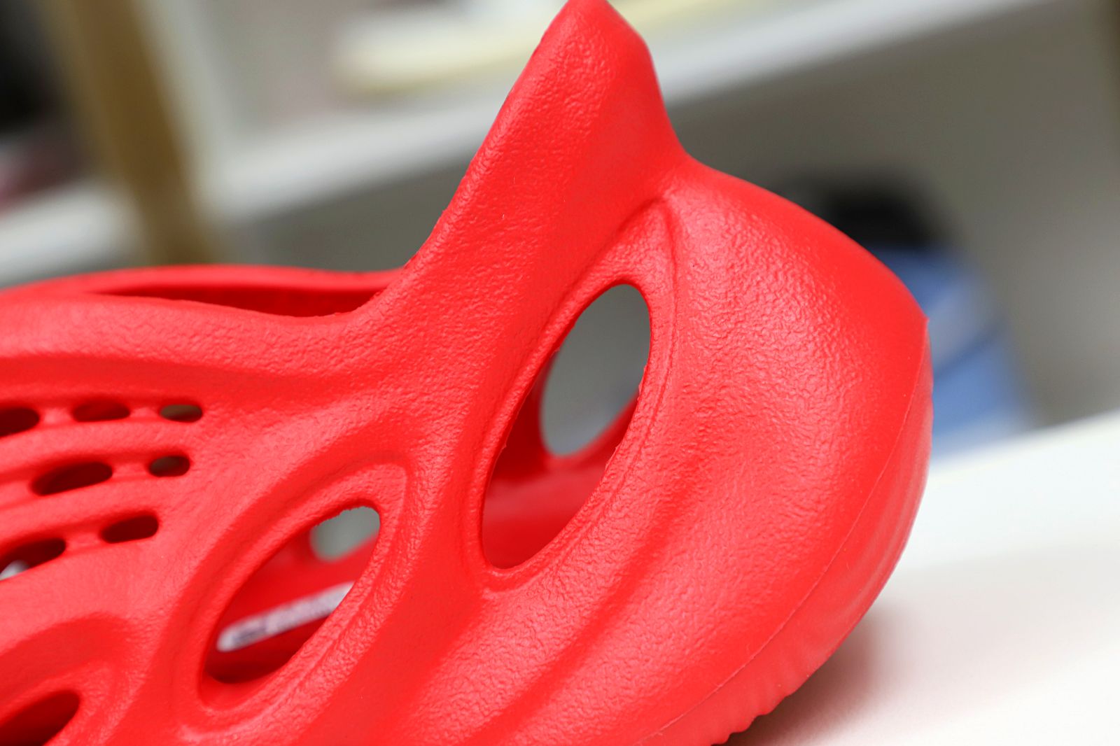 YEEZY FOAM RUNNER 'VERMILION'