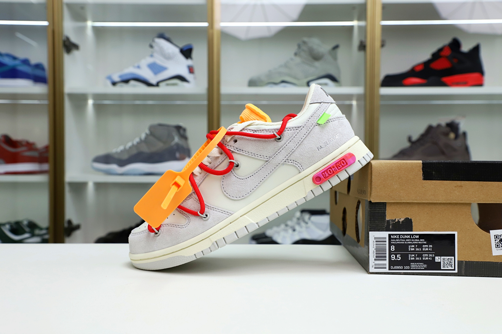 Off-White x Nike Dunk Low 