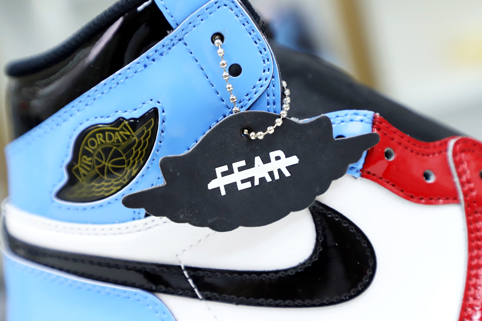 AIR JORDAN 1 RETRO HIGH OG 'FEARLESS'