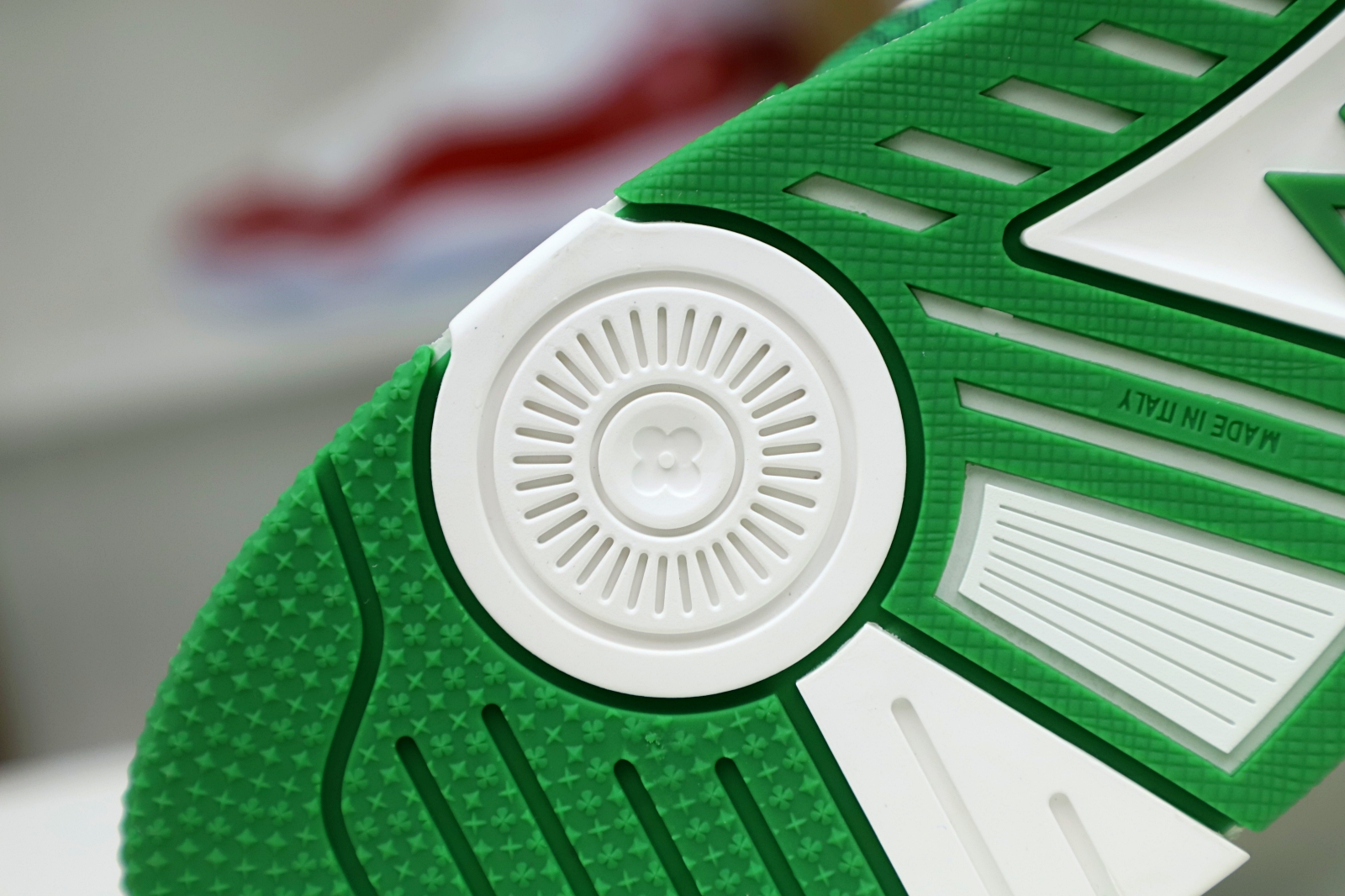 Louis Vuitton  LV    Trainer