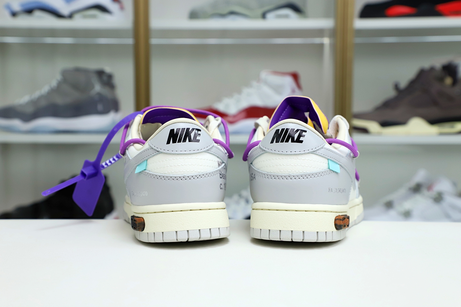 Off-White x Nike Dunk Low 