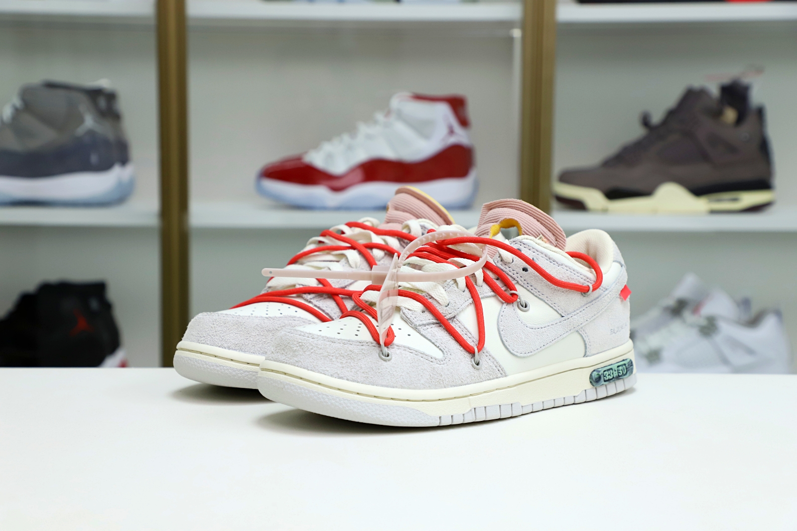 Off-White x Nike Dunk Low 