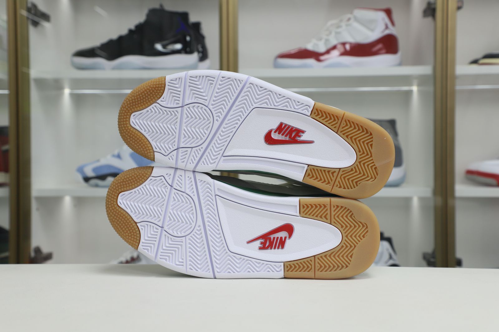 NIKE SB X AIR JORDAN 4 RETRO 'PINE GREEN'