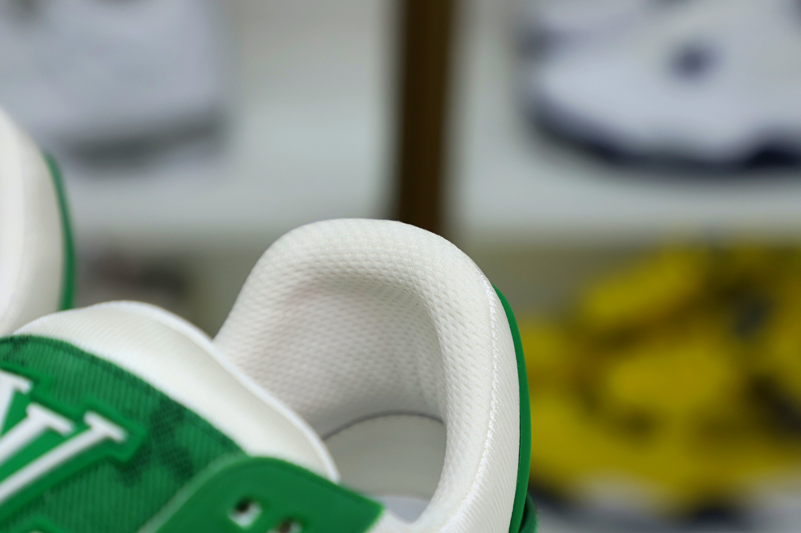 Louis Vuitton  LV    Trainer