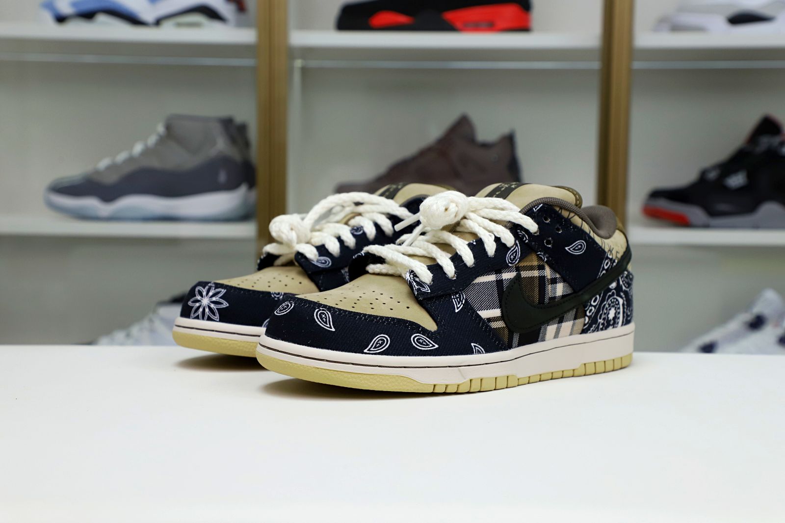 TRAVIS SCOTT X DUNK LOW PREMIUM QS SB 'CACTUS JACK'