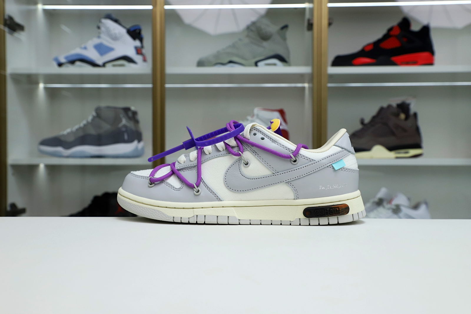 Off-White x Nike Dunk Low 