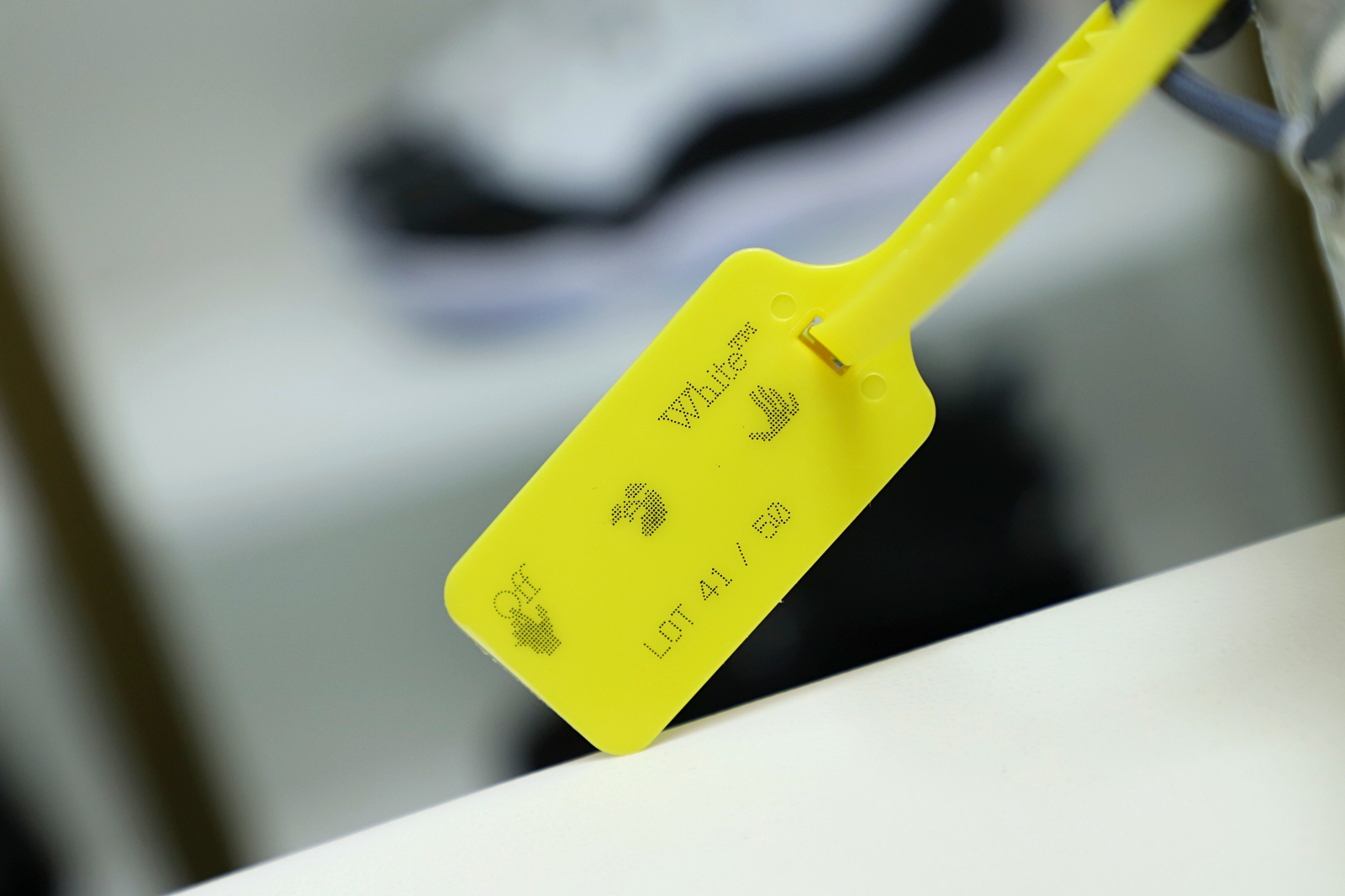 Off-White x Nike Dunk Low