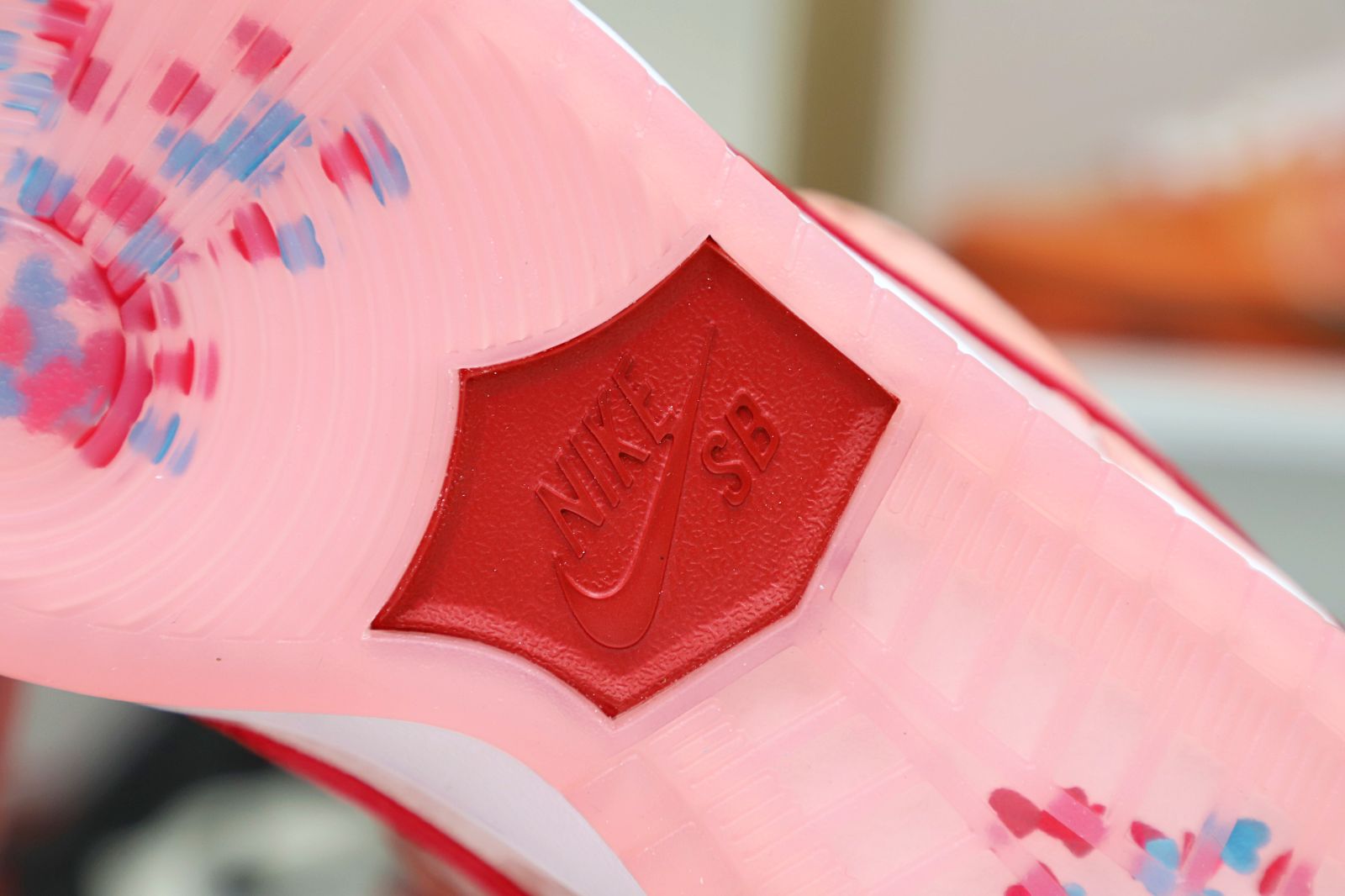 STRANGELOVE X DUNK LOW SB 'VALENTINE'S DAY'