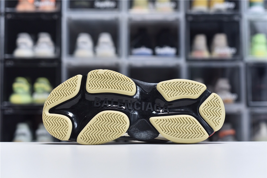 Balenciaga Triple S