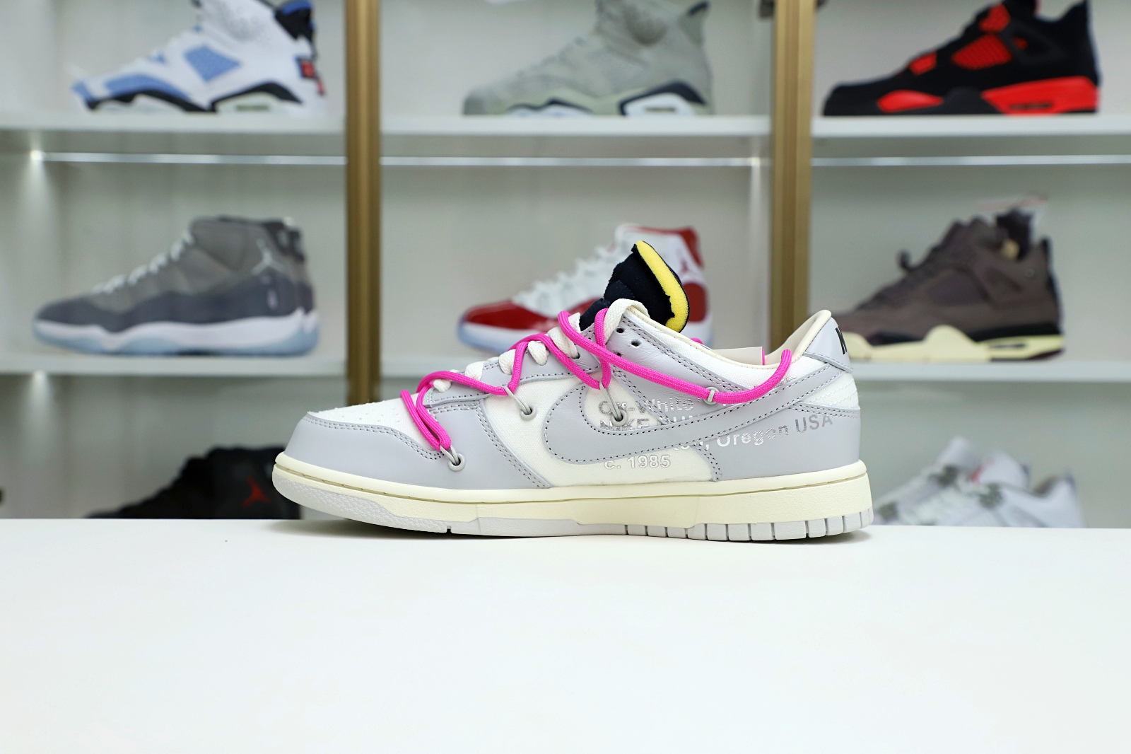 Off-White x Nike Dunk Low 