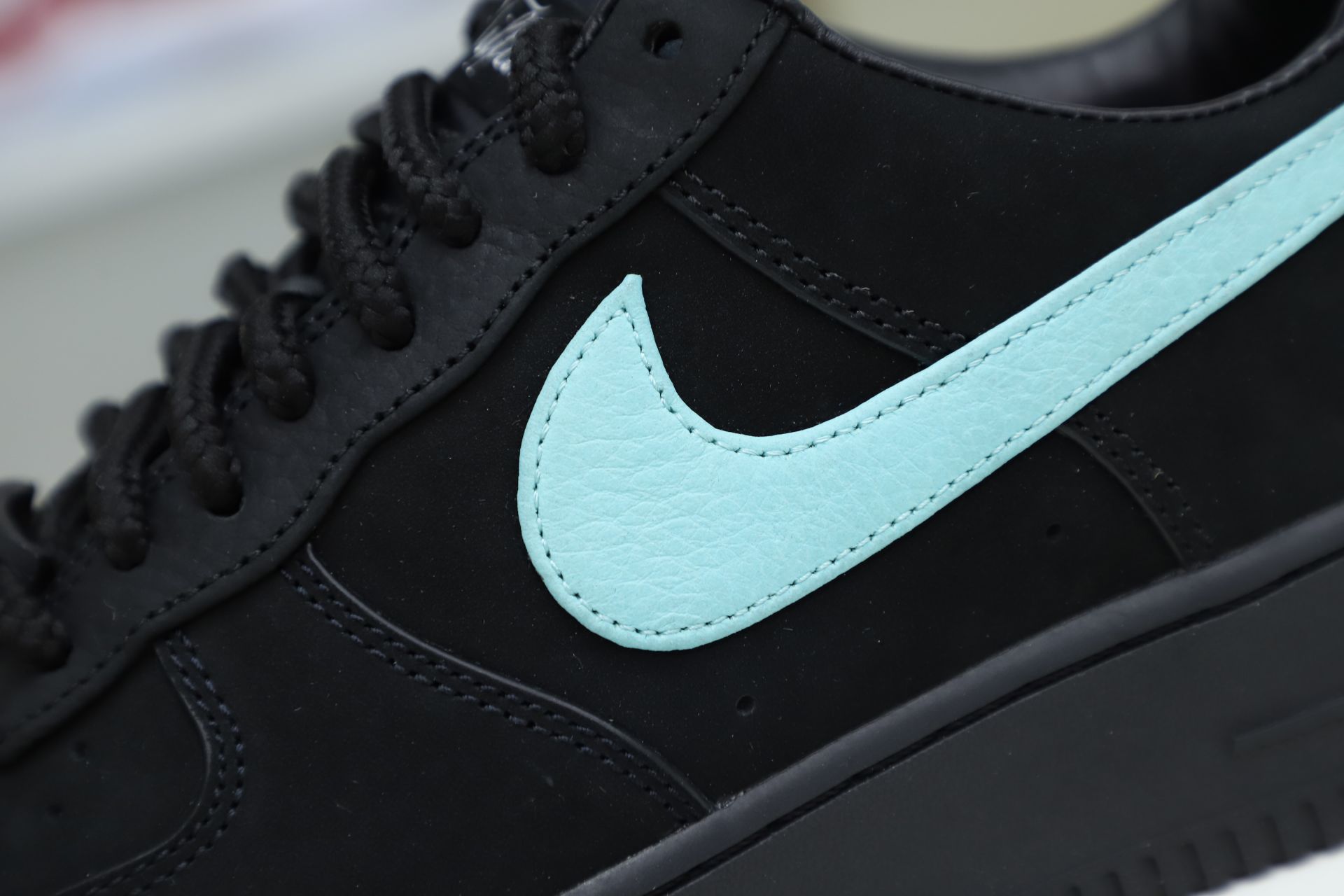 TIFFANY & CO. x Nike Air Force 1 Low 